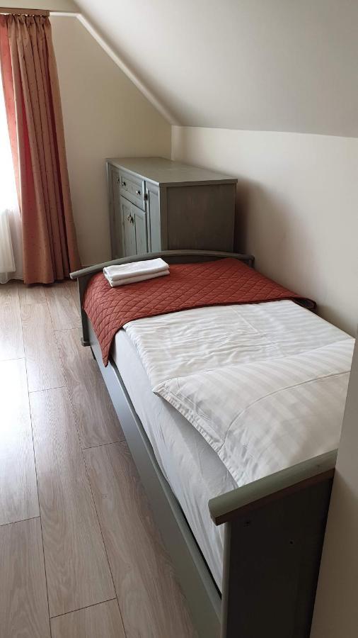 Keller Apartmanok Hajdúszoboszló Extérieur photo