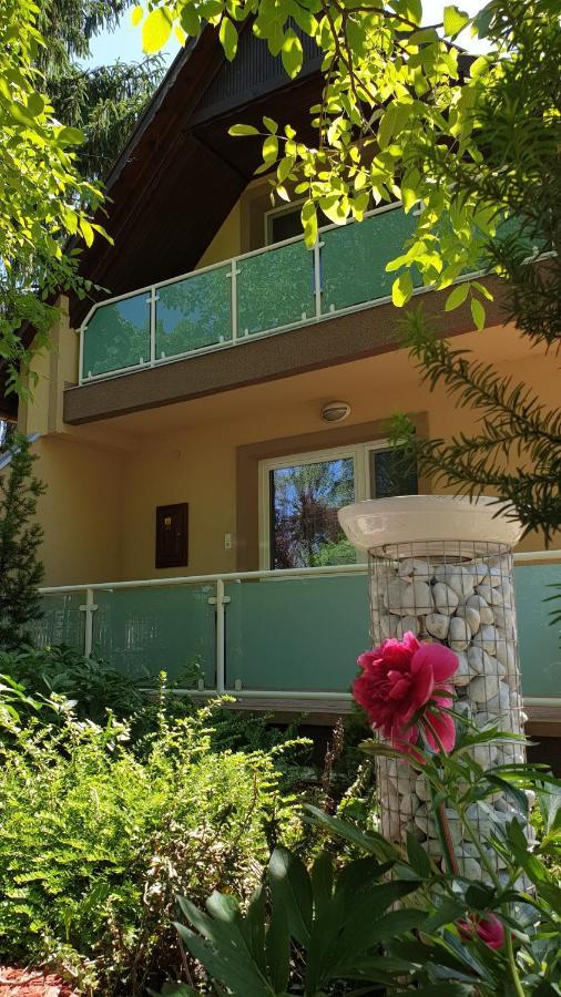 Keller Apartmanok Hajdúszoboszló Extérieur photo